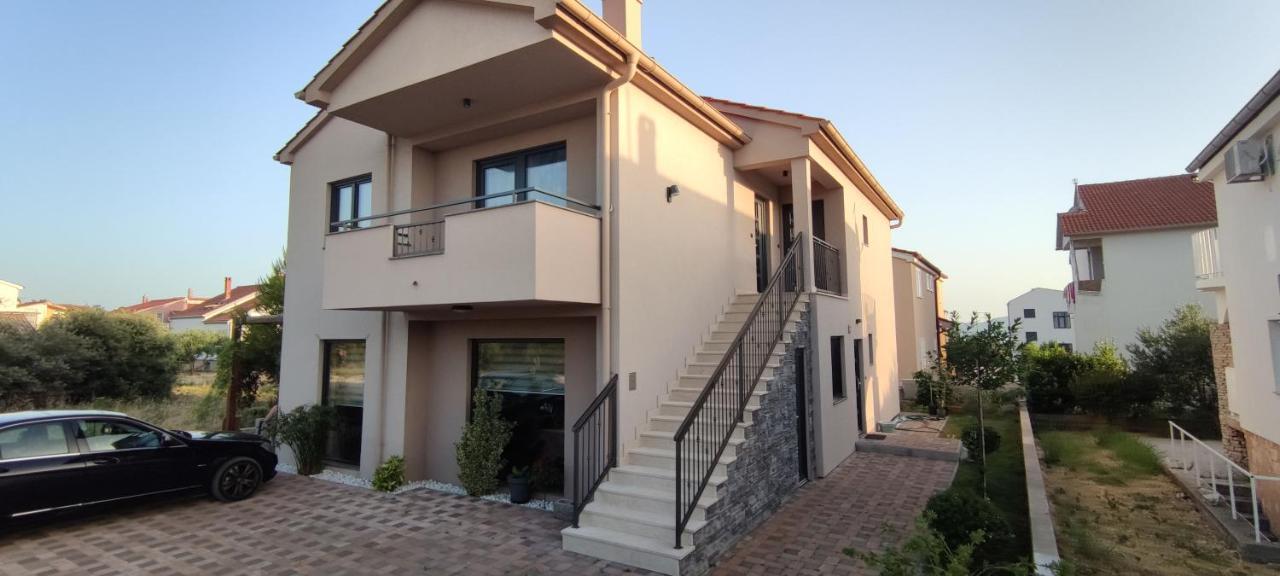 ביוגראד נה מורו Spacious Modern Apartment מראה חיצוני תמונה