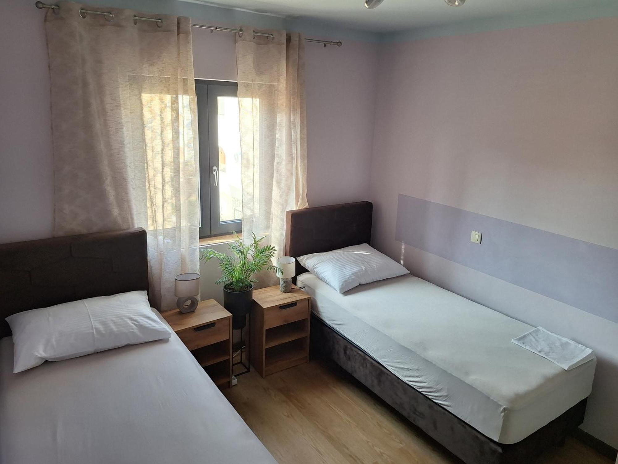 ביוגראד נה מורו Spacious Modern Apartment מראה חיצוני תמונה